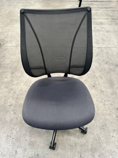 Humanscale Task Chair- Grey Seat