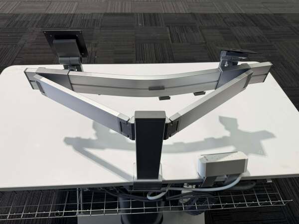 Steelcase Airtouch Pneumatic Height Adjust Sit-Stand Desk with dual Monitor Arms
