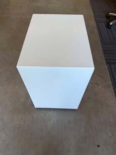 White 3 Draw Pedestal