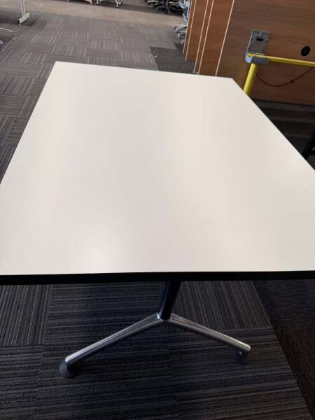 White Table 1400mm