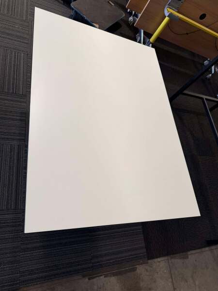 White Table 1400mm