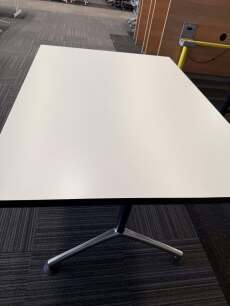 White Table 1400mm
