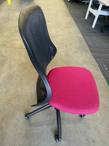 Knoll- Formway Design Chair