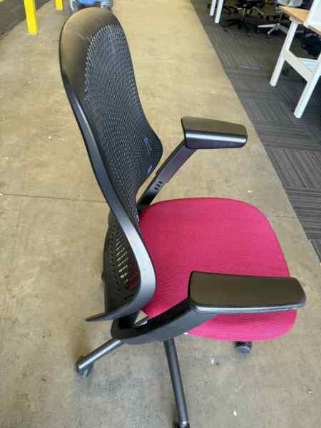 Knoll- Formway Design Chair with arms