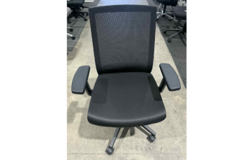Majestic Black Task Chair/arm