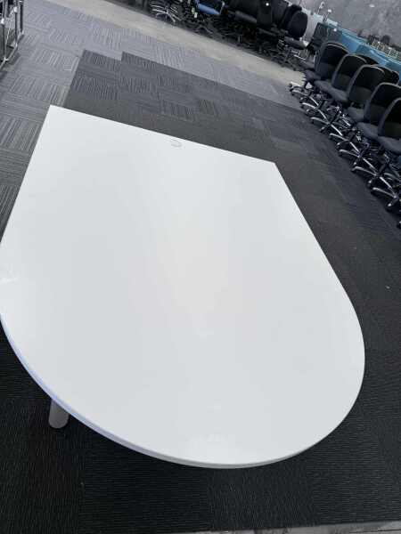 Schiavello Crescent Electric Height Adjust Desk 1600mm 