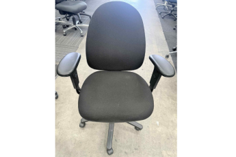 Black Task Chair/arms