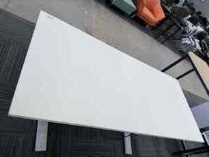 Kinnarps Height Adjust Desk 1800mm