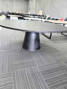Round Meeting Room Table 1800mm
