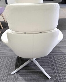 Walter Knoll Oscar Chair