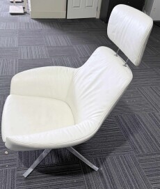 Walter Knoll Oscar Chair