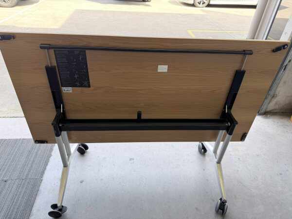 Wilkhan Timetable Desk 1800mm- Portable